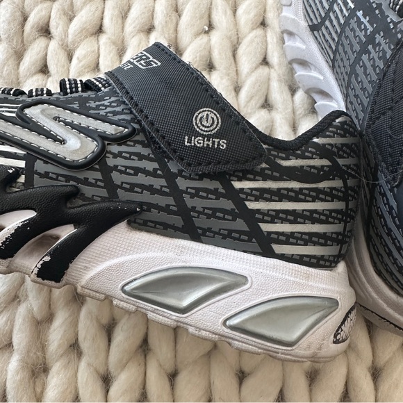 Skechers Kids Sport Lighted Flex-Glow Elite Sneakers Black Size 11 - Picture 8 of 9